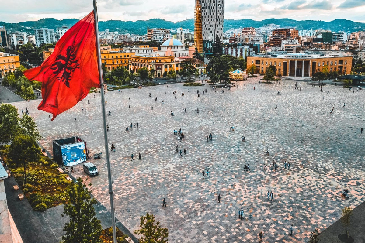 Getting around Tirana